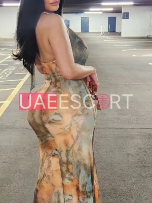 Jamila , bust size C, height 170, weight 68, age 28