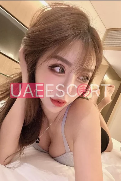 Janice, bust size C, height 165, weight 49, age 20