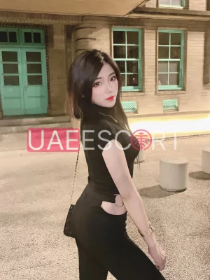 Jessie , bust size C, height 163, weight 48, age 24