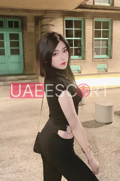 Jessie, bust size C, height 163, weight 48, age 24