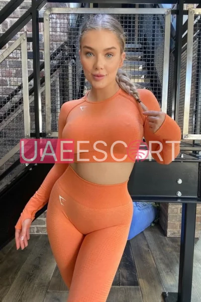 Afton, bust size B, height 170, weight 55, age 25
