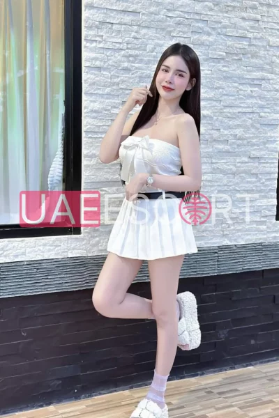Lizbeth, bust size B, height 165, weight 47, age 23
