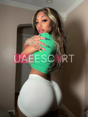 Aili , bust size C, height 160, weight 60, age 22
