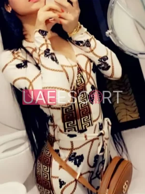 Mara , bust size C, height 168, weight 60, age 24