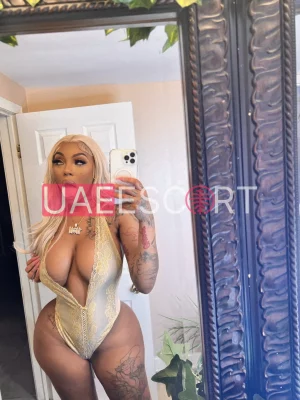 Belinda , bust size B, height 156, weight 60, age 28
