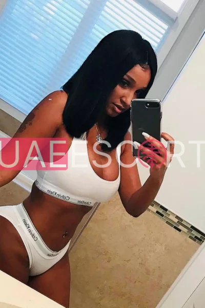 Brooklyn, bust size B, height 153, weight 56, age 27