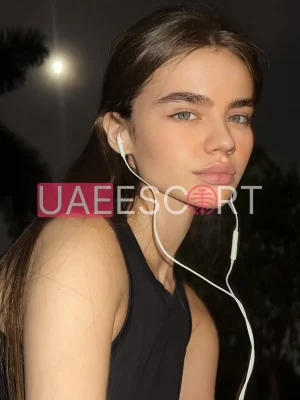 Alia , bust size B, height 170, weight 52, age 25
