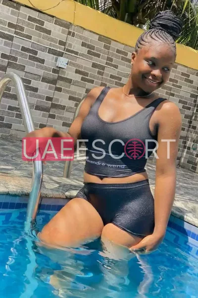 Chanel, bust size B, height 154, weight 55, age 27