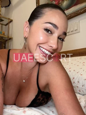 Corinna , bust size C, height 180, weight 70, age 27