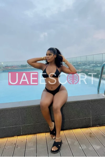 Alissa, bust size C, height 156, weight 62, age 26