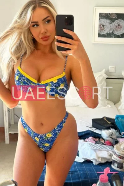Jayden, bust size C, height 168, weight 56, age 25