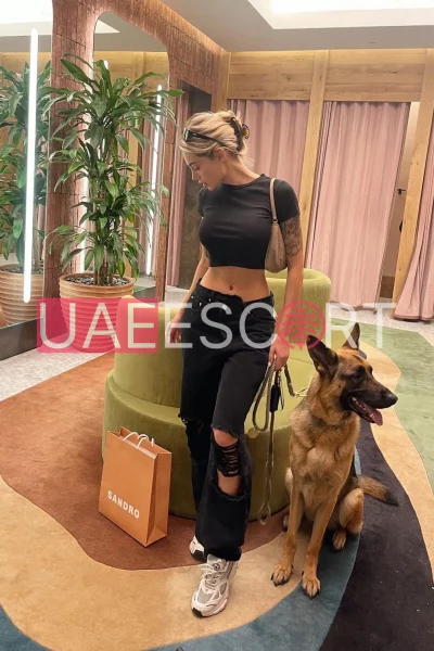 Josette, bust size D, height 166, weight 55, age 25