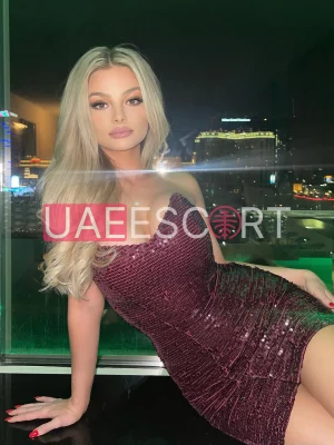 Kylie, bust size D, height 169, weight 66, age 24