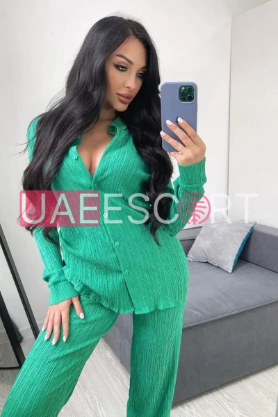 Lily, bust size B, height 170, weight 50, age 27