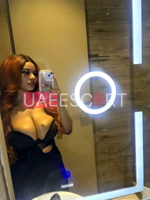 Desi, bust size C, height 157, weight 68, age 27