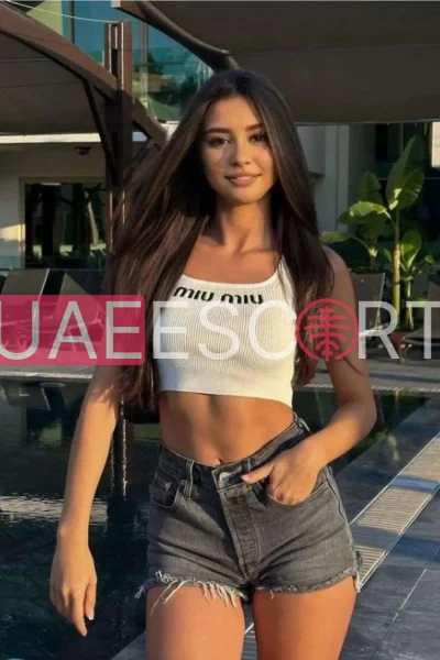 Era, bust size B, height 169, weight 53, age 24