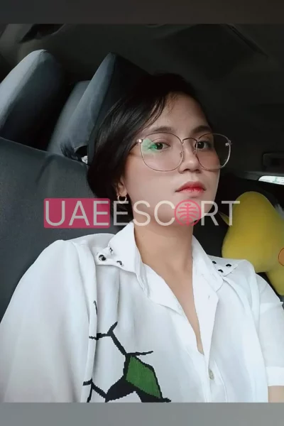 Grace, bust size B, height 165, weight 49, age 20