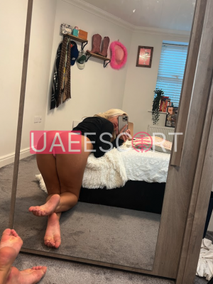 Cherry, bust size D, height 172, weight 75, age 26