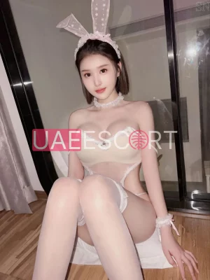 Carlota-1519 , bust size D, height 168, weight 58, age 26