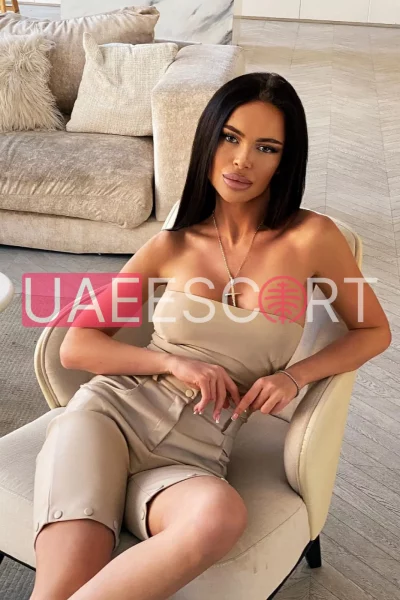 Chiquita-1318, bust size B, height 168, weight 49, age 22