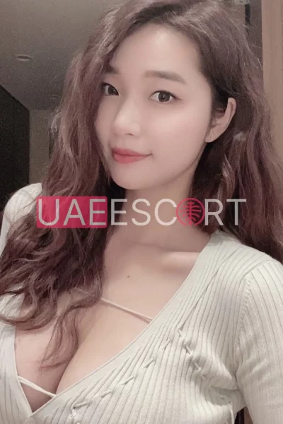 Daren-845, bust size C, height 165, weight 51, age 28