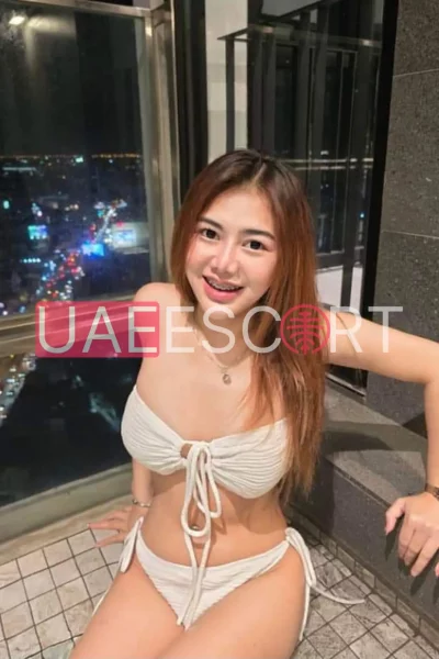 Sofia Massage GFE, bust size B, height 169, weight 50, age 21