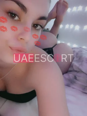 Alexis , bust size B, height 168, weight 58, age 24