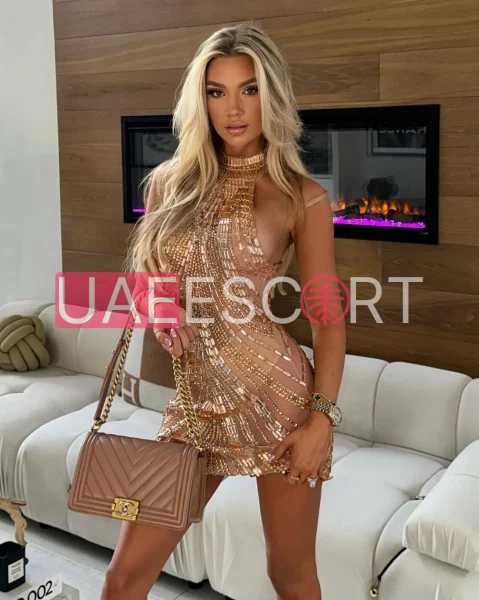 Debora, bust size D, height 169, weight 58, age 27, photo 4