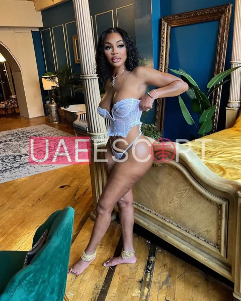 Mac, bust size C, height 182, weight 72, age 26, photo 8