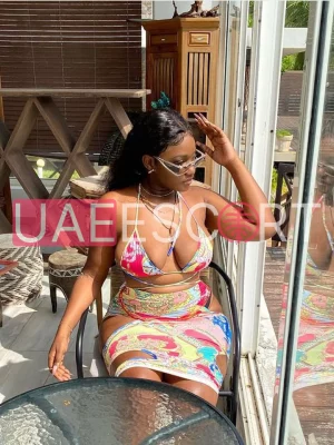 Joellen-638 , bust size B, height 162, weight 67, age 23