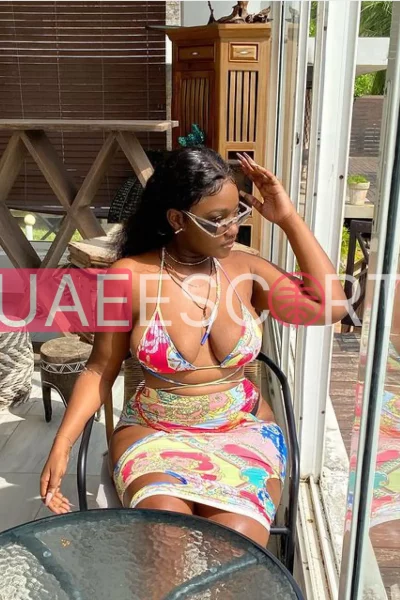 Joellen-638, bust size B, height 162, weight 67, age 23