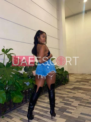 Lissette , bust size B, height 174, weight 65, age 27