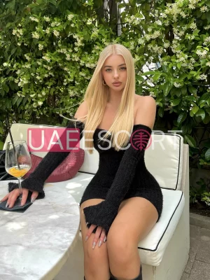 Lossie , bust size C, height 167, weight 62, age 24