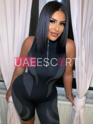 Ara , bust size D, height 170, weight 60, age 29