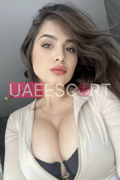 Bette, bust size C, height 170, weight 55, age 27