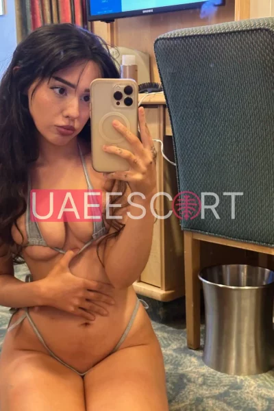 Chantal, bust size B, height 180, weight 68, age 24