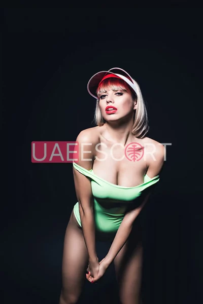 Aliya, bust size D, height 161, weight 49, age 22