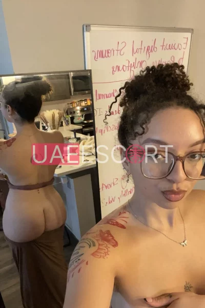 Debbie, bust size C, height 155, weight 55, age 25