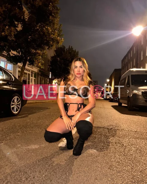 Dulce, bust size B, height 173, weight 73, age 26, photo 4
