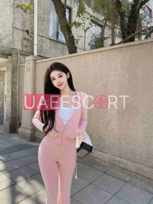 Eula , bust size D, height 168, weight 49, age 27