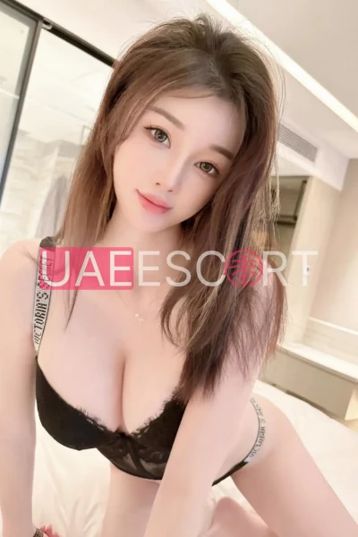 Ica, bust size C, height 165, weight 52, age 23