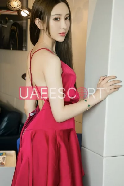 Ira, bust size D, height 168, weight 48, age 23