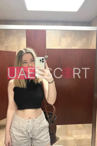 Keshia, bust size B, height 161, weight 59, age 24