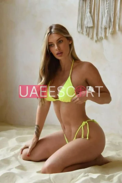 Blanca, bust size B, height 172, weight 56, age 24
