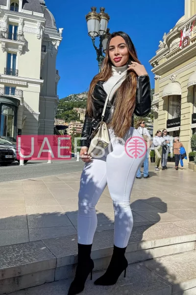 Bethany, bust size B, height 164, weight 44, age 22