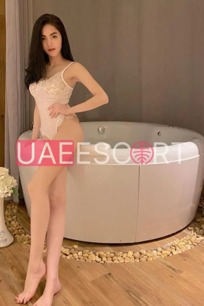 Brooke-312, bust size C, height 163, weight 45, age 21