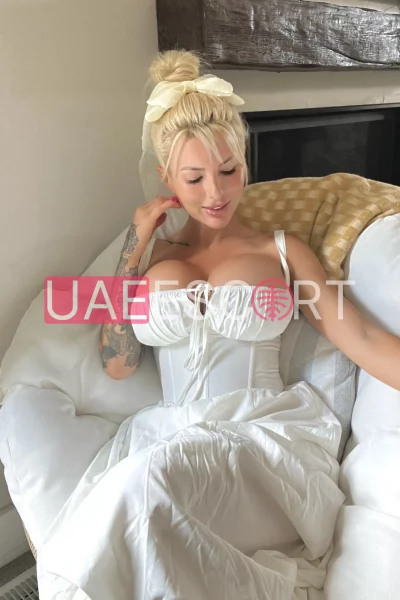 Chelsey-1428, bust size D, height 173, weight 64, age 21