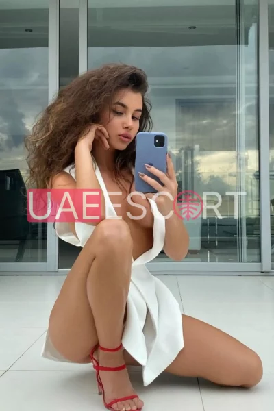 Delfina, bust size B, height 168, weight 52, age 21