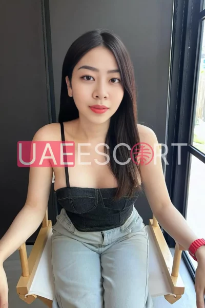 Della, bust size D, height 166, weight 45, age 25