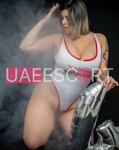 Less, bust size D, height 169, weight 58, age 25, photo 9